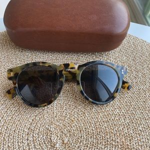 Illesteva Leonard Sunglasses - Tortoise shell